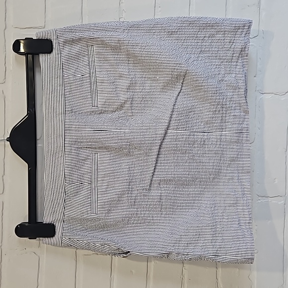 2/$10 J Crew seersucker skirt - Picture 3 of 5
